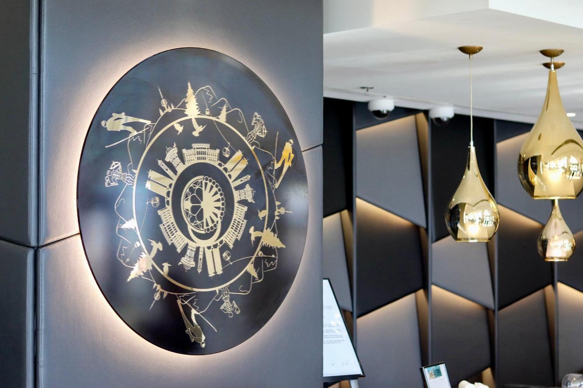 Swissotel SJJ Extérieur photo The 2015 logo of the German Football Museum