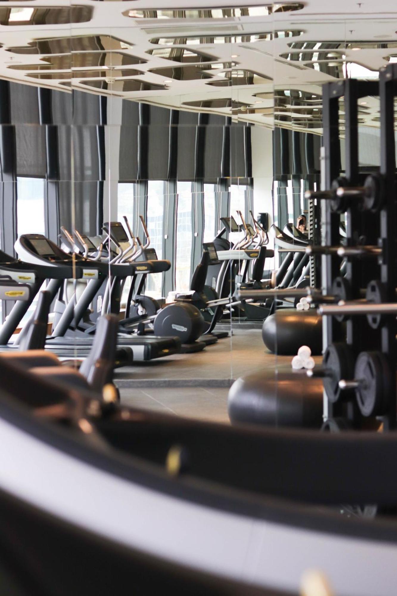 Swissotel SJJ Extérieur photo The gym at the 57th floor