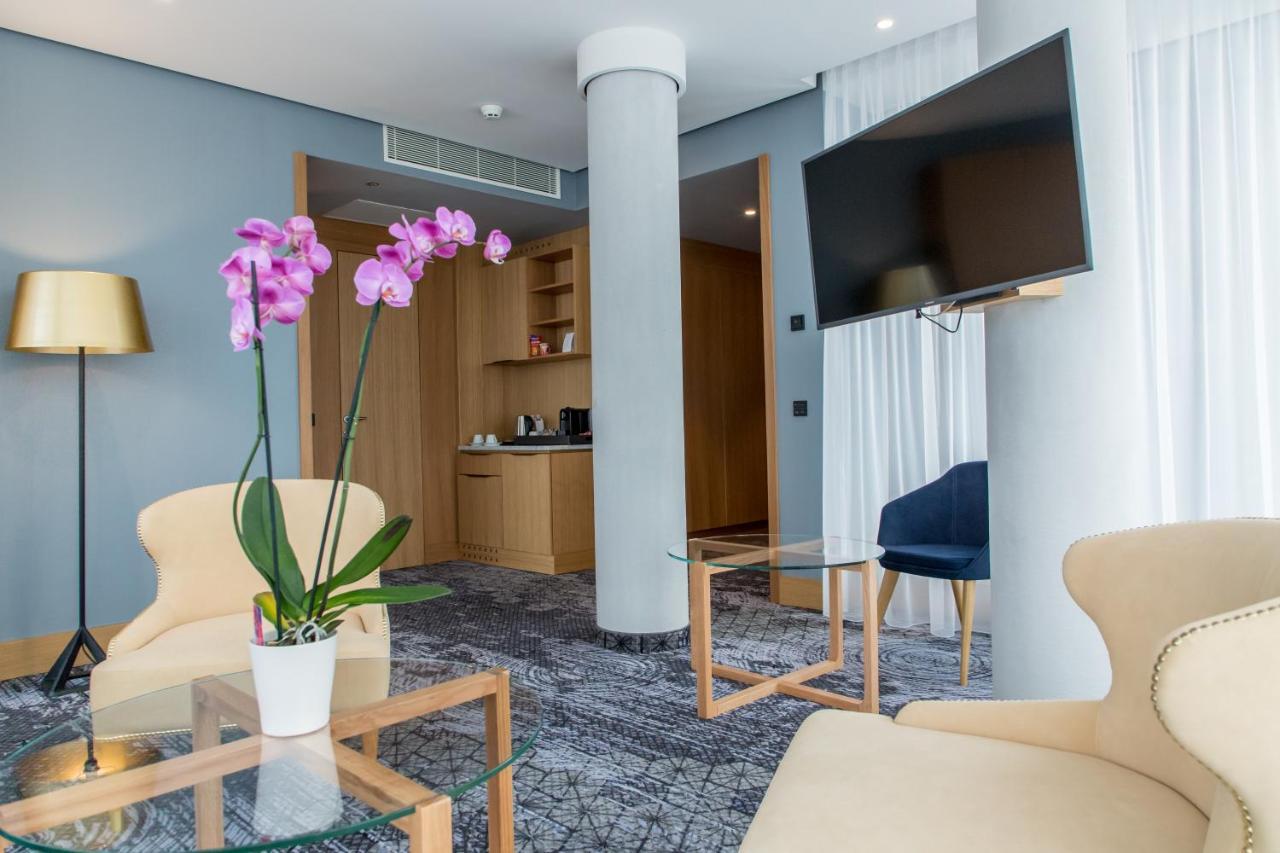 Swissotel SJJ Extérieur photo Suite